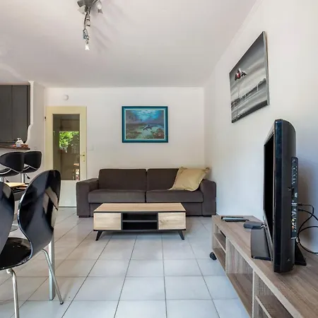 Romana Apartment *
